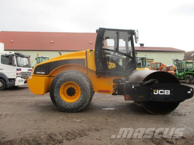 JCB VM 132 115 116 117 Jordvibrationstromler