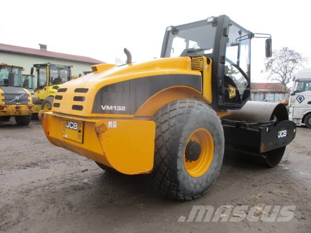 JCB VM 132 115 116 117 Jordvibrationstromler