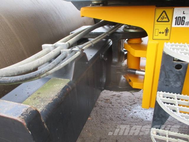 JCB VM 132 115 116 117 Jordvibrationstromler