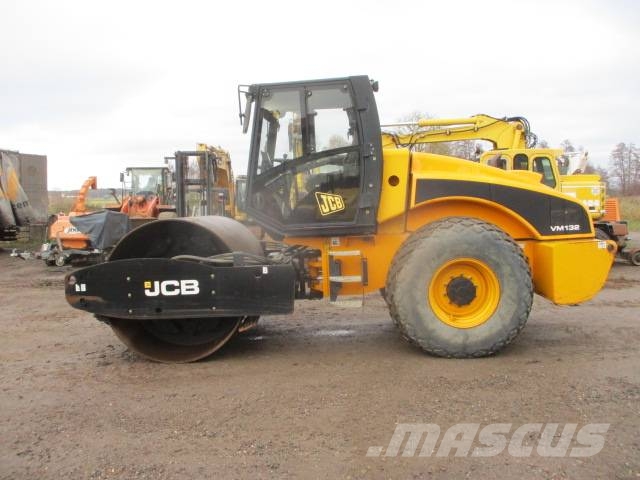 JCB VM 132 115 116 117 Jordvibrationstromler