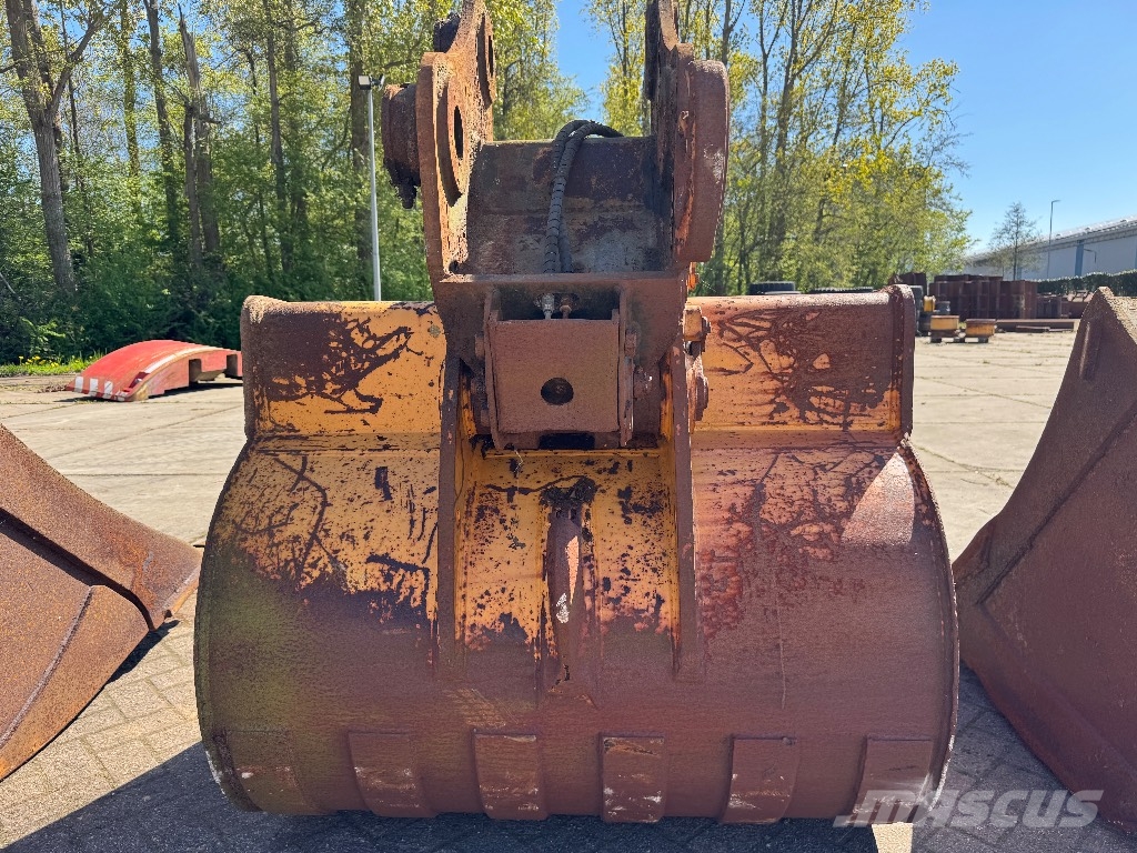 Bakken, buckets, löfels Digging, teeth buckets Buckets