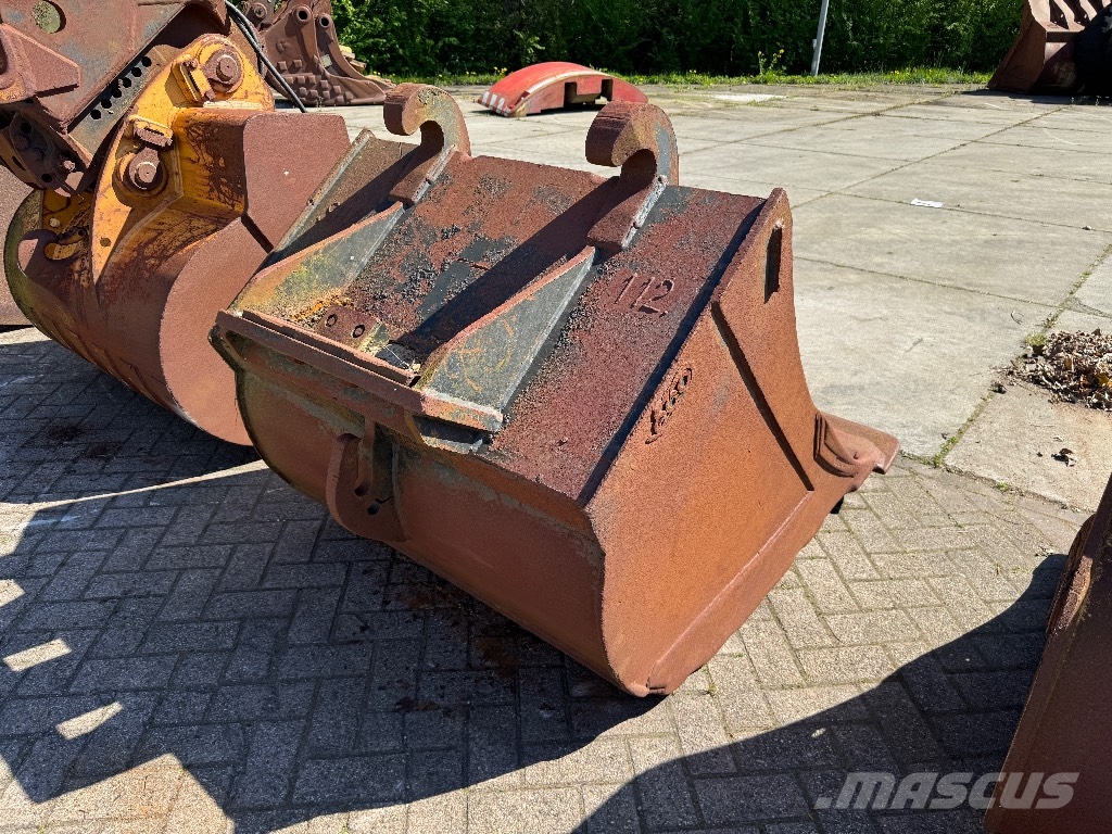 Bakken, buckets, löfels Digging, teeth buckets Buckets