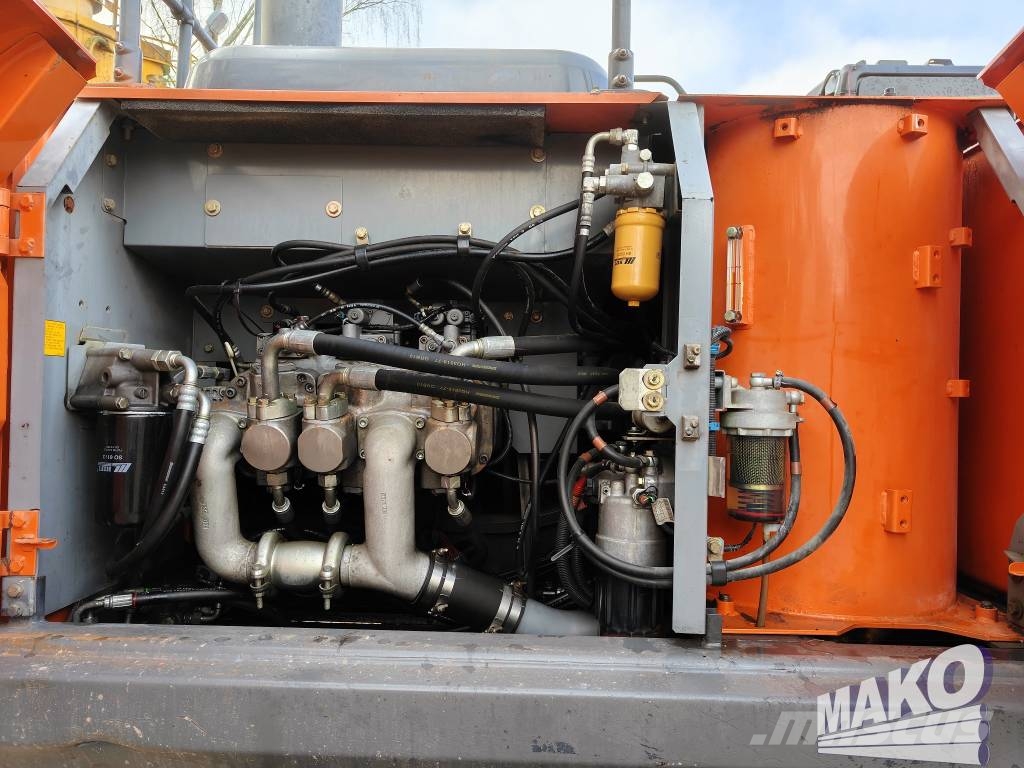 Hitachi ZX 210 LC-5B Rupsgraafmachines