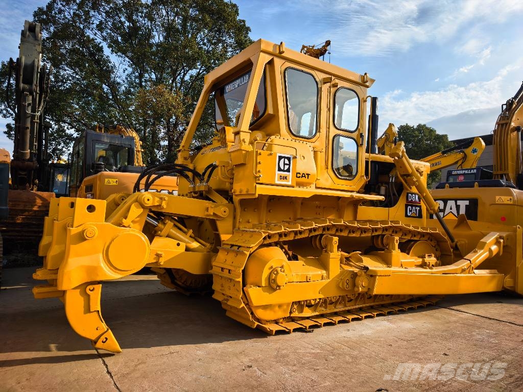 CAT D 8 K بلدوزرات مجنزرة