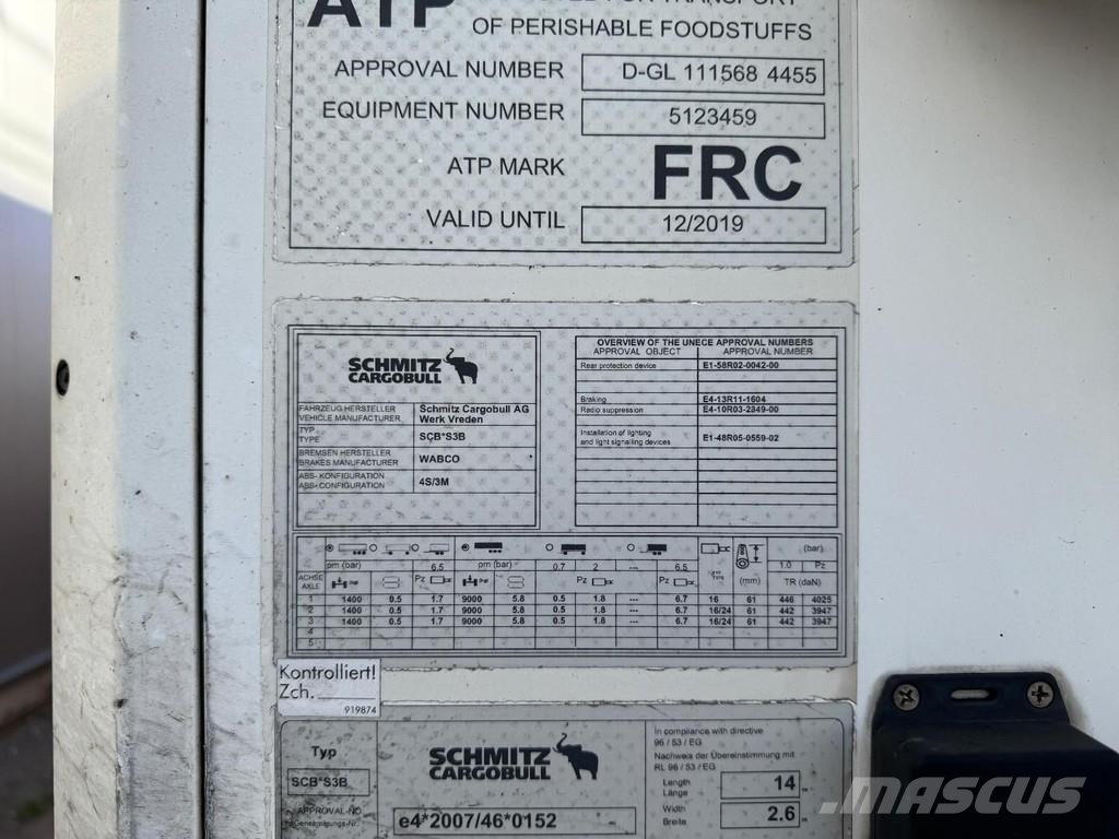Schmitz Cargobull SCB S3B THERMO KING - 3 AXLE SCHMITZ TRAILER Semirremolques isotermos/frigoríficos
