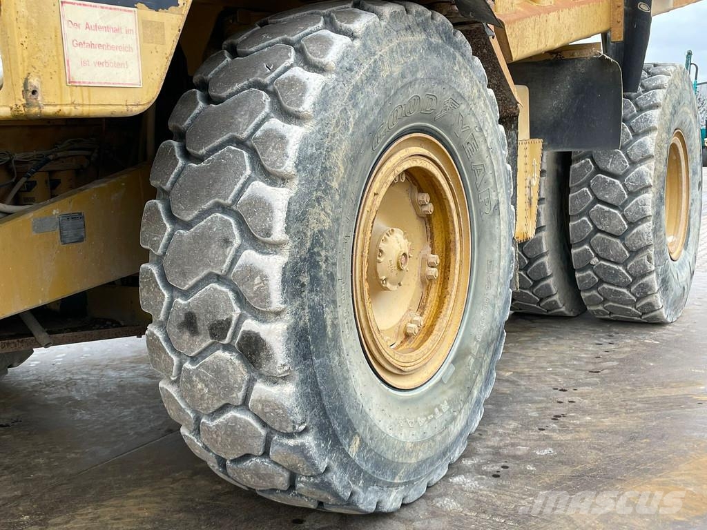 CAT 773B Camiones de volteo rigidos