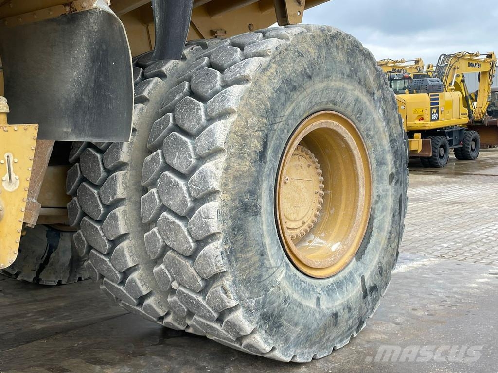 CAT 773B Camiones de volteo rigidos