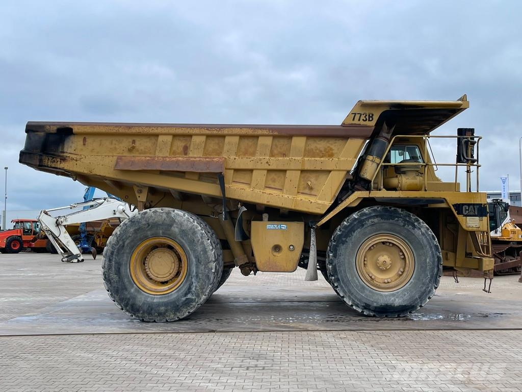 CAT 773B Camiones de volteo rigidos