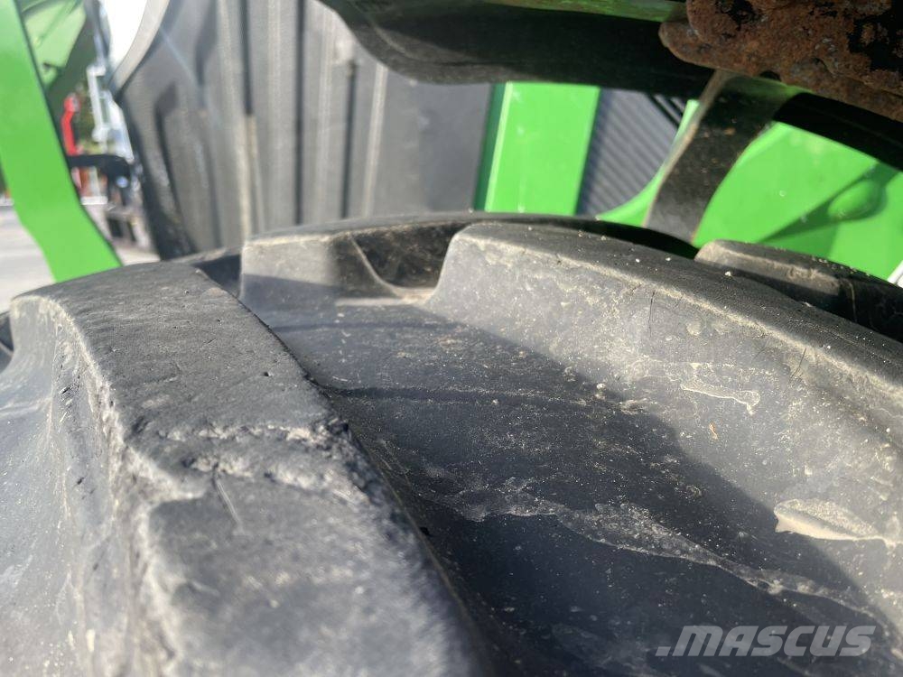 John Deere 6120 M Tractors