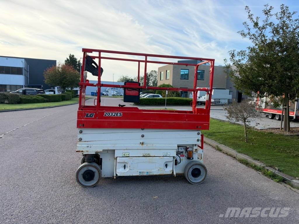 JLG 2032  ES schaar hoogwerker 8 meter Piattaforme a pantografo