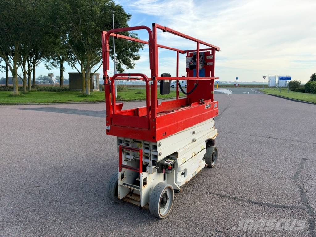 JLG 2032  ES schaar hoogwerker 8 meter Piattaforme a pantografo