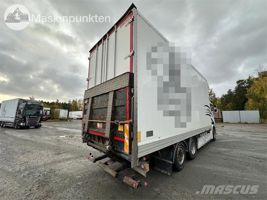 Scania R560LB6X2*4MNB Van Body Trucks