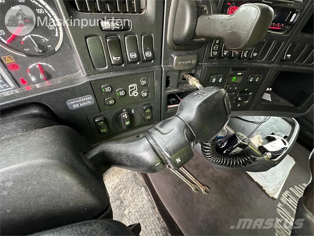 Scania R560LB6X2*4MNB Van Body Trucks
