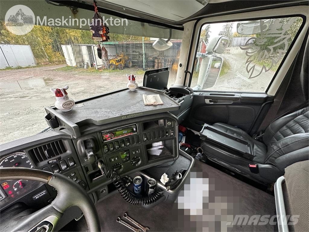 Scania R560LB6X2*4MNB Van Body Trucks
