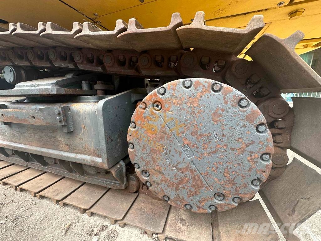 Komatsu PC 450 LC-8 Pelle sur chenilles