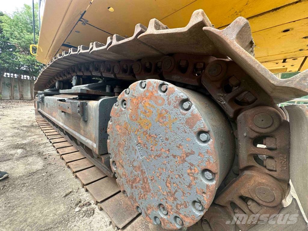 Komatsu PC 450 LC-8 Pelle sur chenilles