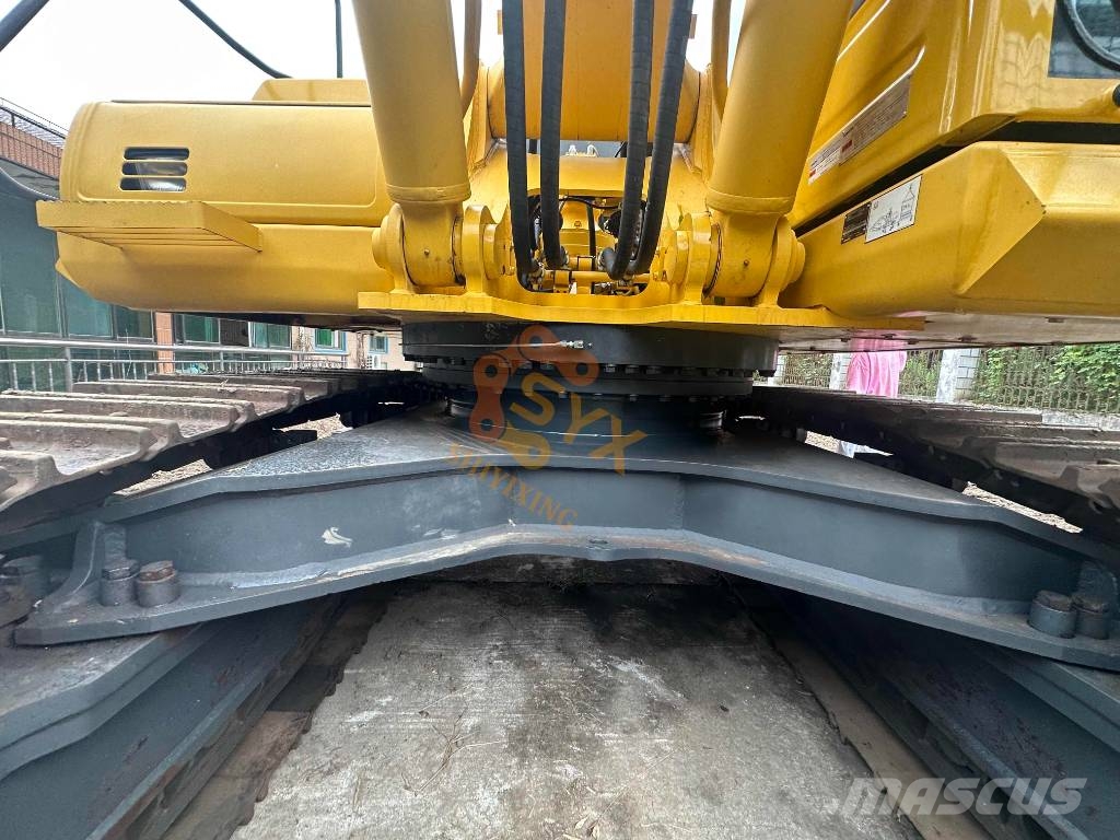 Komatsu PC 450 LC-8 Pelle sur chenilles