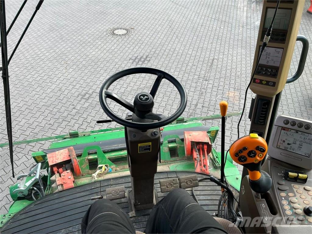 John Deere W650 Mietitrebbiatrici