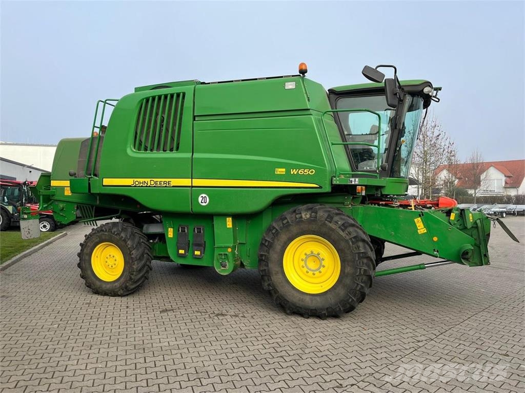 John Deere W650 Mietitrebbiatrici