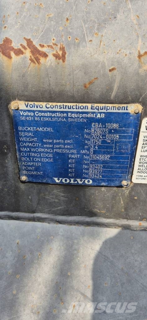 Volvo L 120 E 轮式装载机