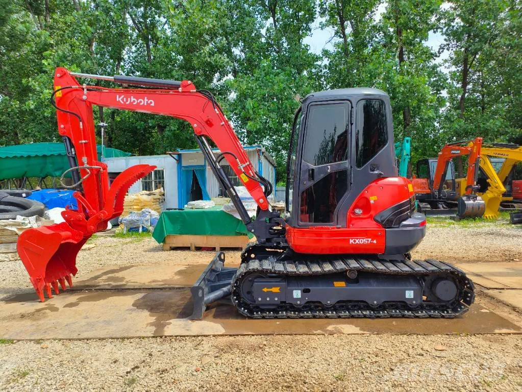 Kubota KX 057-4 小型挖土機/掘鑿機<7t(小型挖掘機)