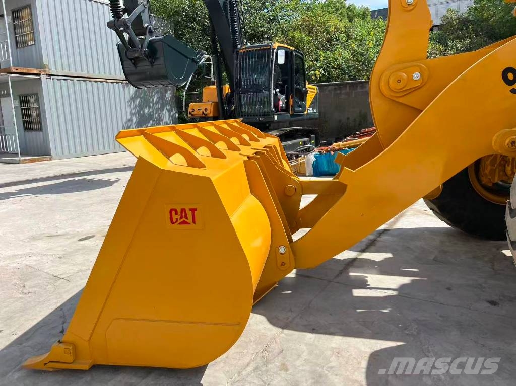 CAT 966H Kolesni nakladalci