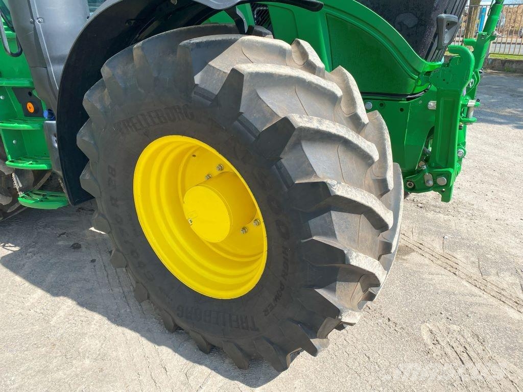 John Deere 6R215 Трактора
