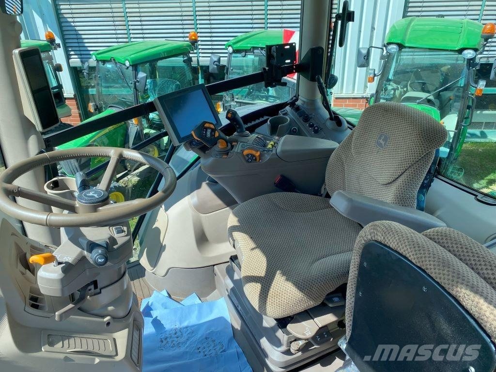 John Deere 6R215 Трактора
