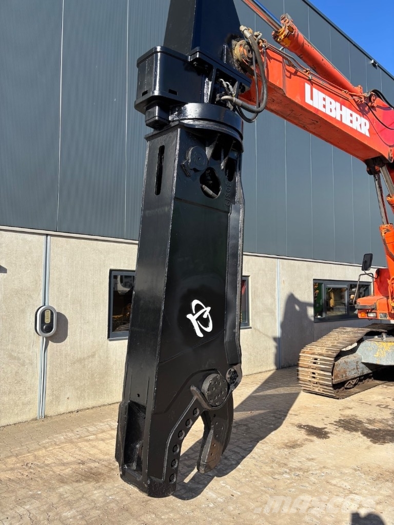 Liebherr R 922 HD S L with LaBounty Shear Kāpurķēžu ekskavatori