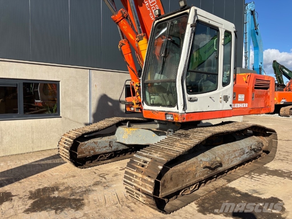 Liebherr R 922 HD S L with LaBounty Shear Kāpurķēžu ekskavatori