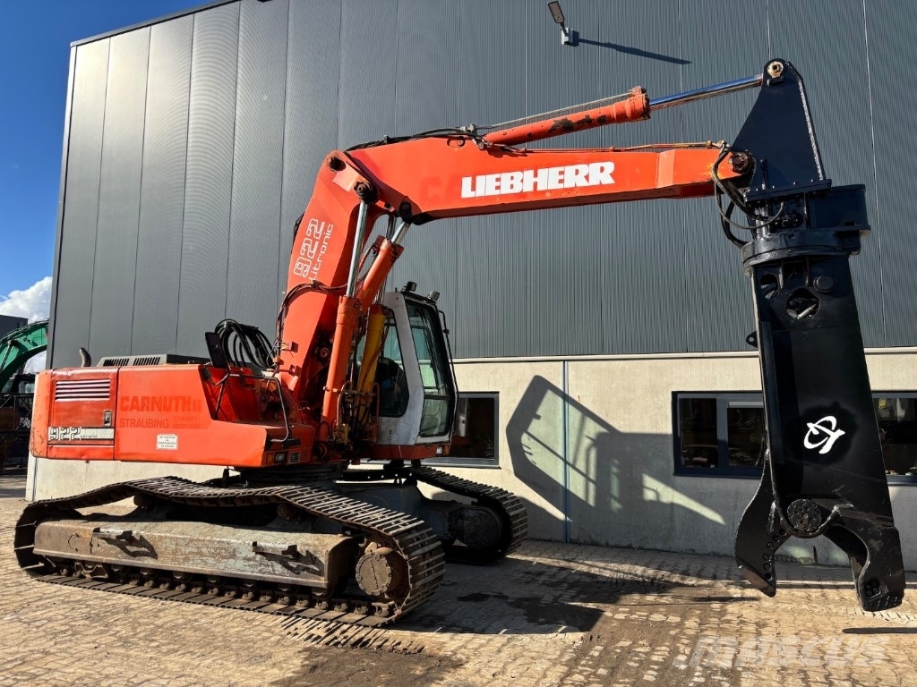 Liebherr R 922 HD S L with LaBounty Shear Kāpurķēžu ekskavatori