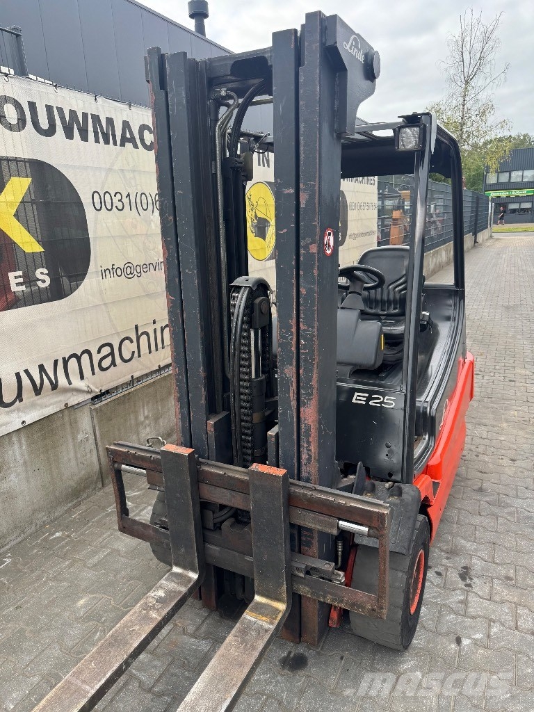 Linde E25/02 شاحنات ذات رافعات شوكية تعمل بالكهرباء