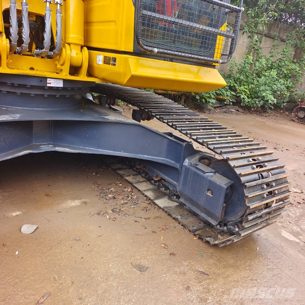 Komatsu PC 220-8 made in Japan Bandgrävare