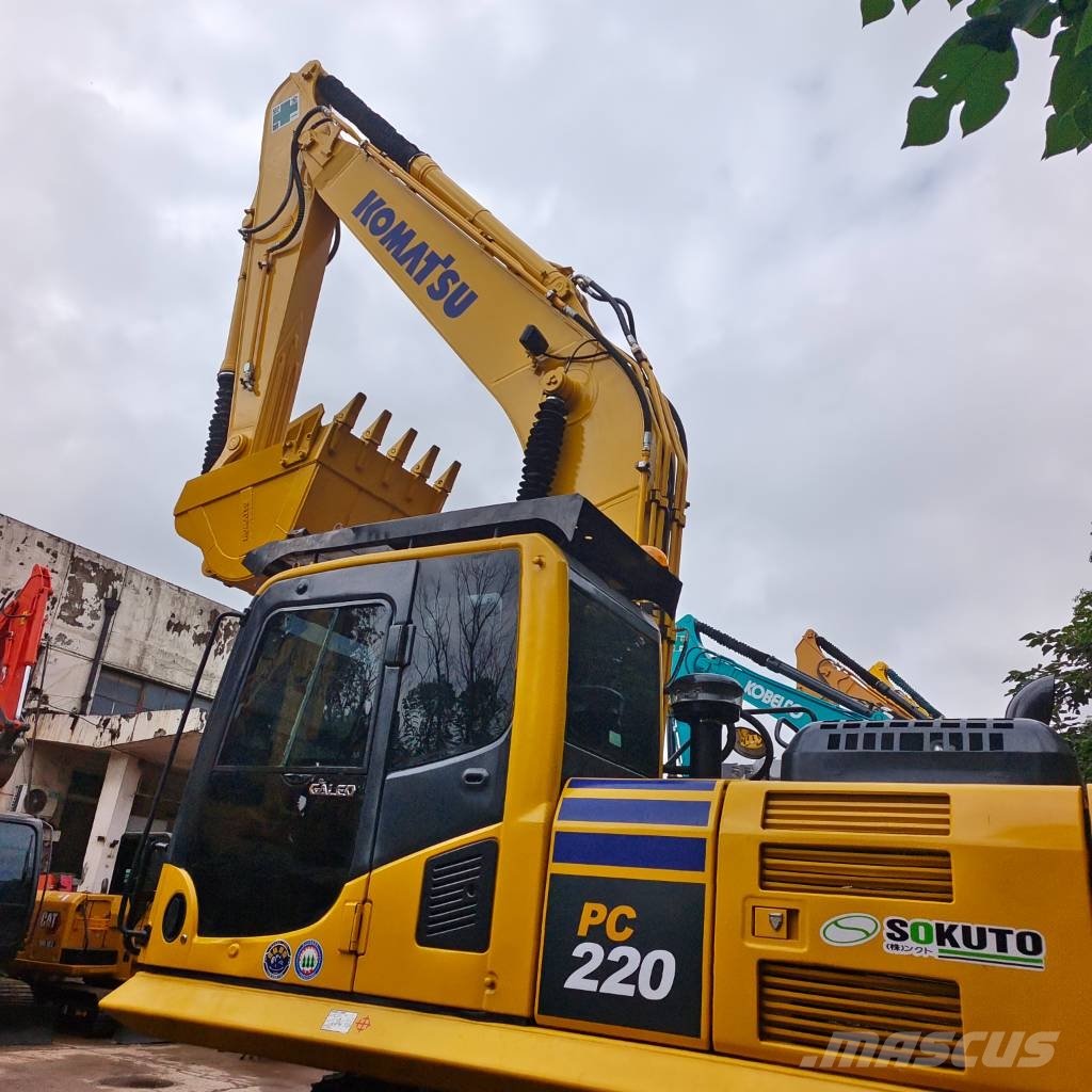 Komatsu PC 220-8 made in Japan Bandgrävare