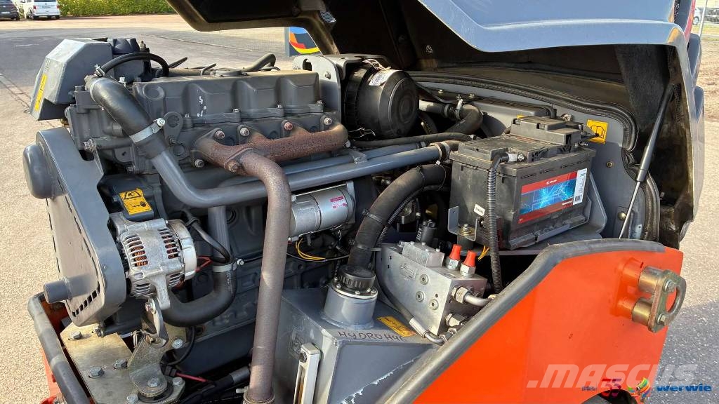 Hamm HD14TT Pneumatikové valce