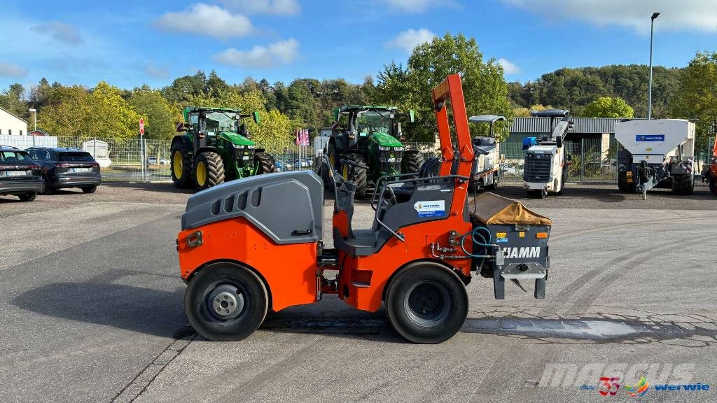 Hamm HD14TT Pneumatikové valce