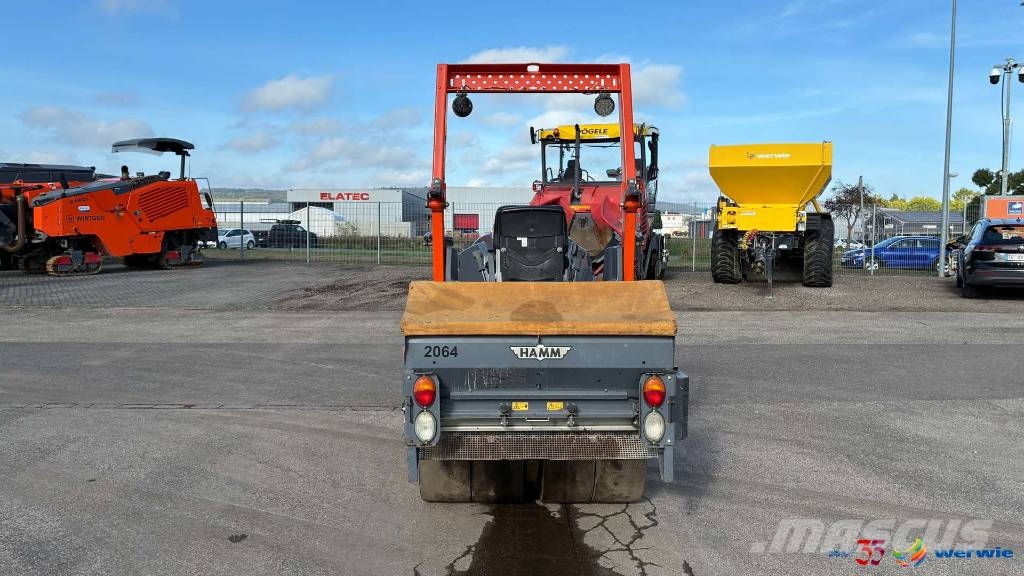 Hamm HD14TT Pneumatikové valce