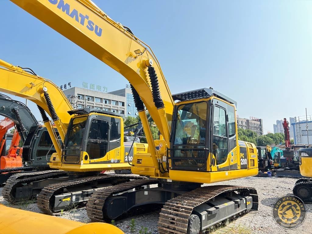 Komatsu PC200-8 Bagri goseničarji