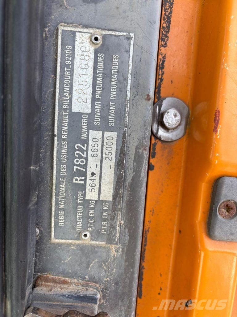 Renault 103-14 Трактори