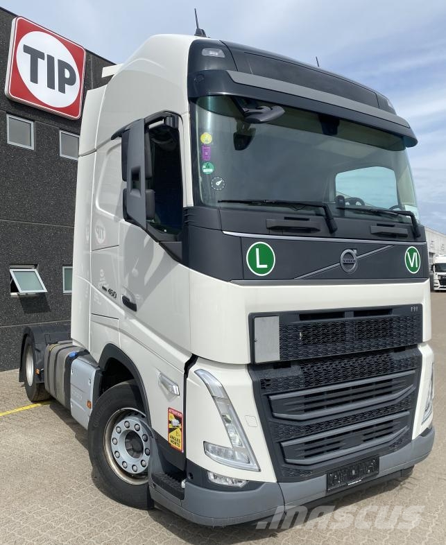 Volvo Vehicle Tractor 4x2 Standard Prime Movers