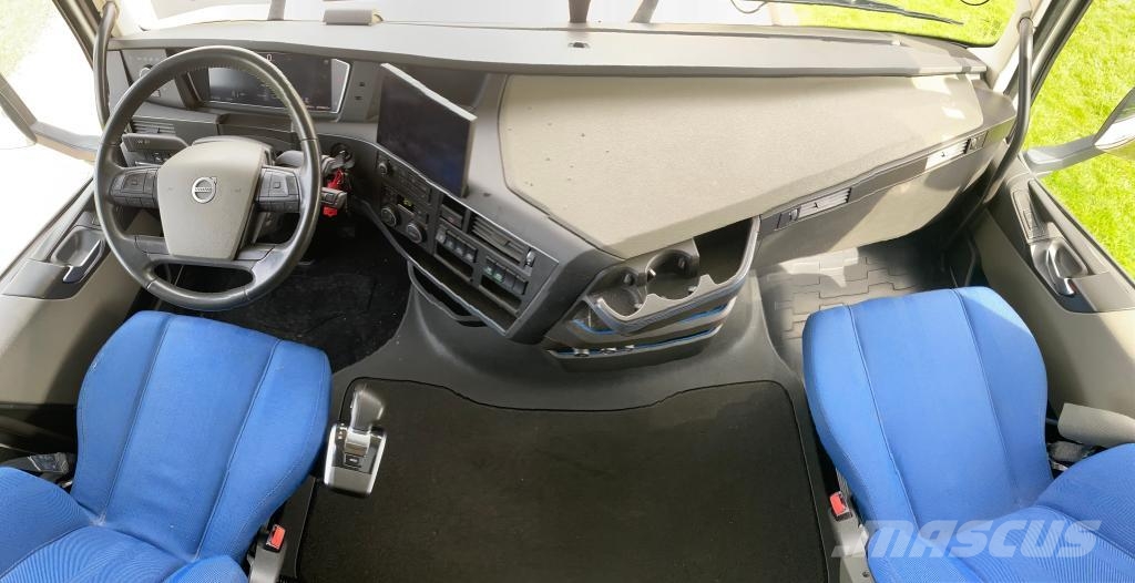 Volvo Vehicle Tractor 4x2 Standard Prime Movers