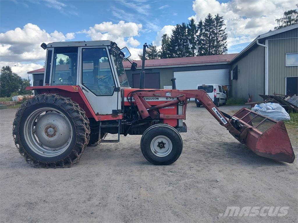 Massey Ferguson 675 トラクター