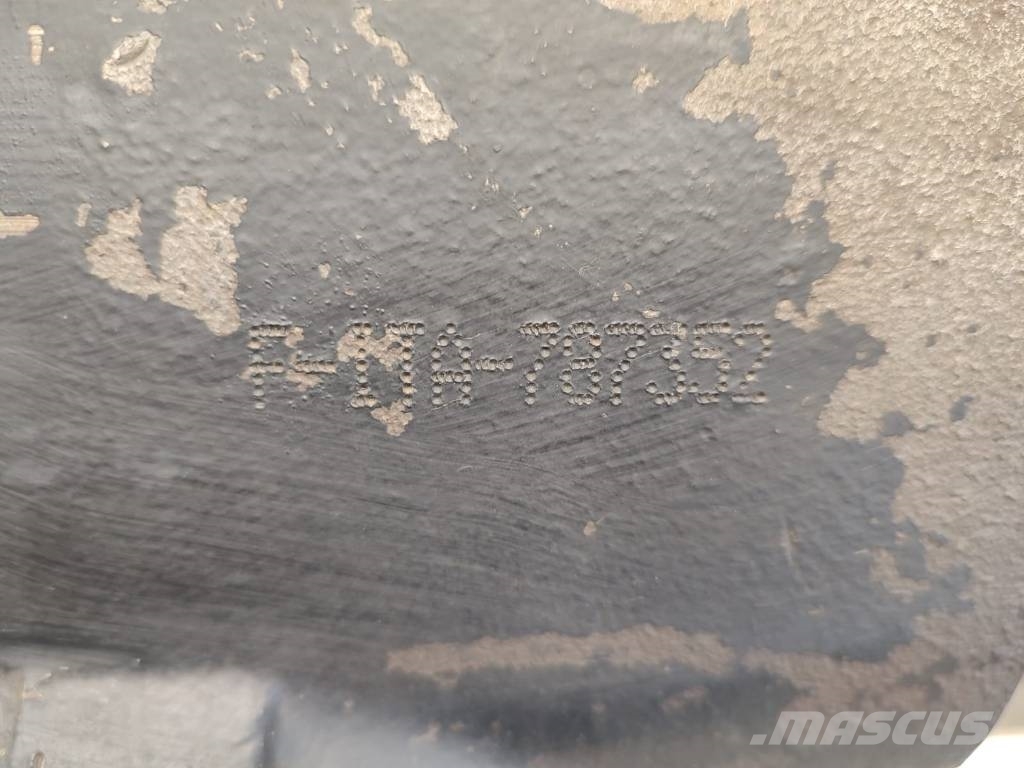New Holland Differential 787352 212409 New Holland LM 5060 Осі