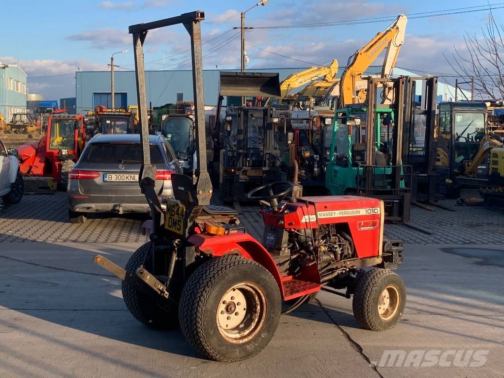 Massey Ferguson 1010 Traktorer