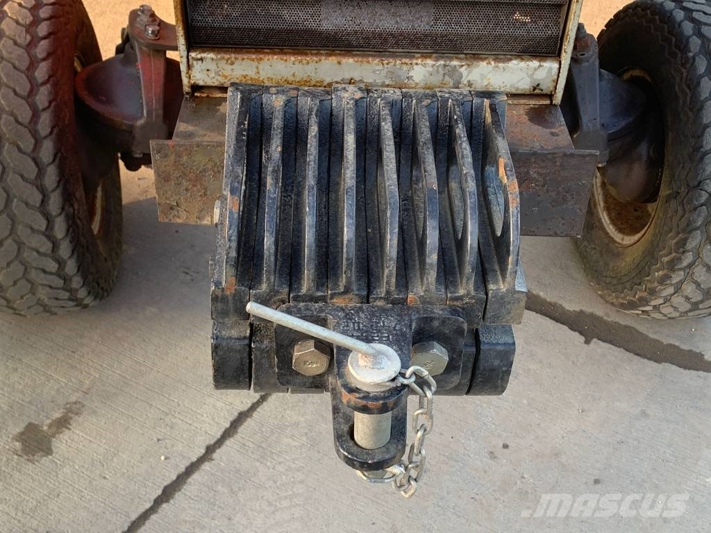 Massey Ferguson 1010 Traktorer