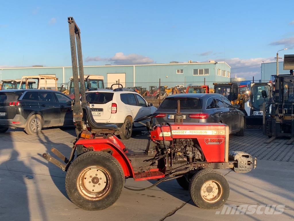 Massey Ferguson 1010 Traktorer
