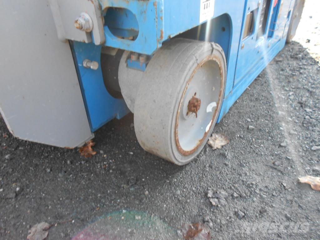 Genie GS 1330 Žirkliniai keltuvai