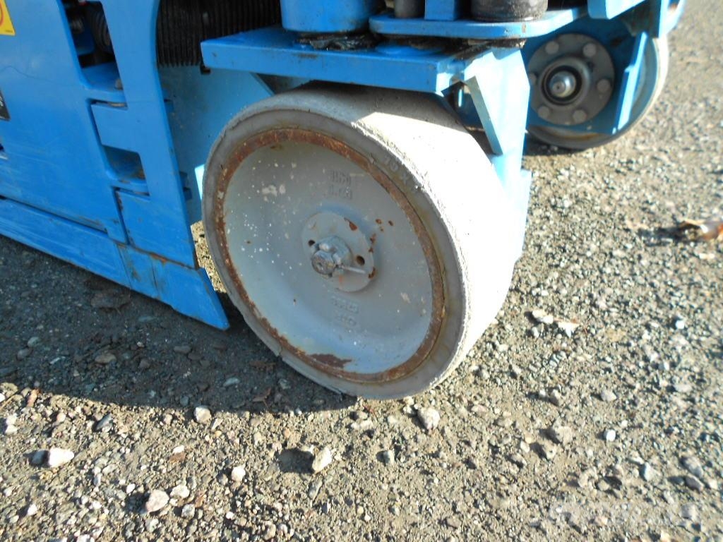 Genie GS 1330 Žirkliniai keltuvai