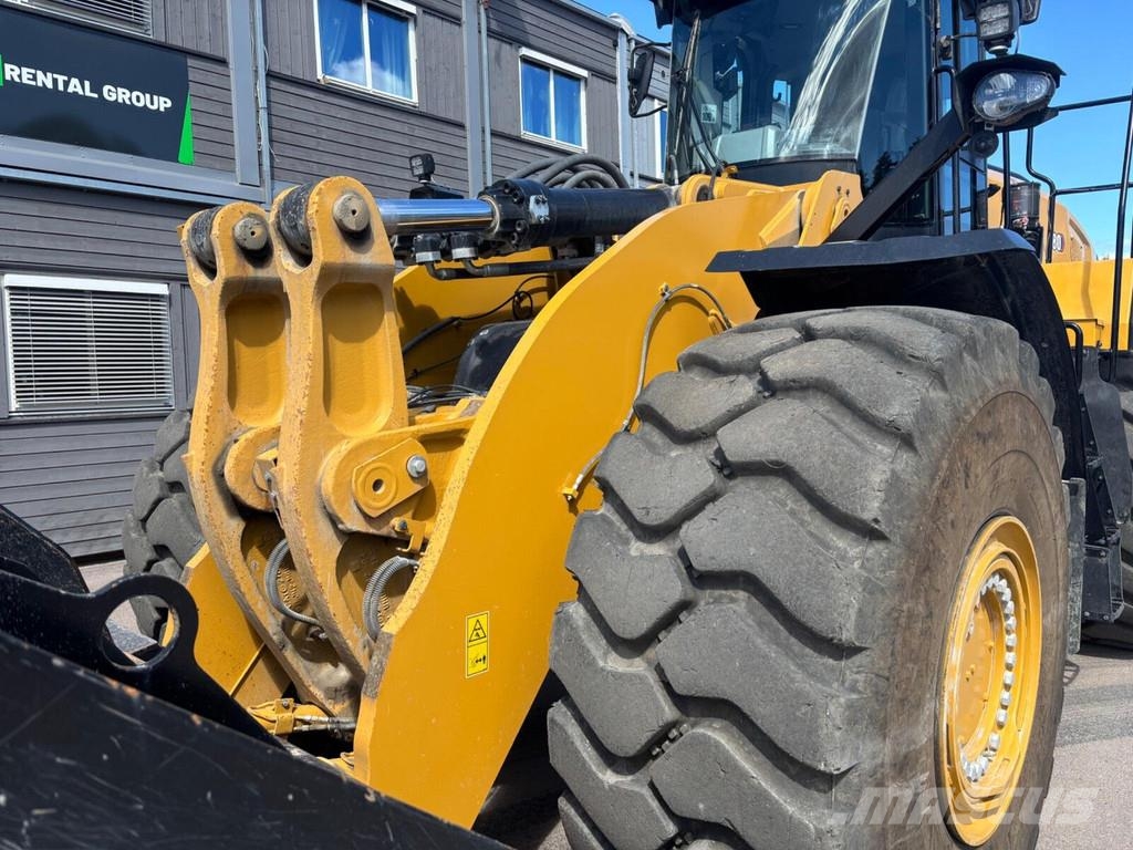 CAT 980 Iekrāvēji uz riteņiem