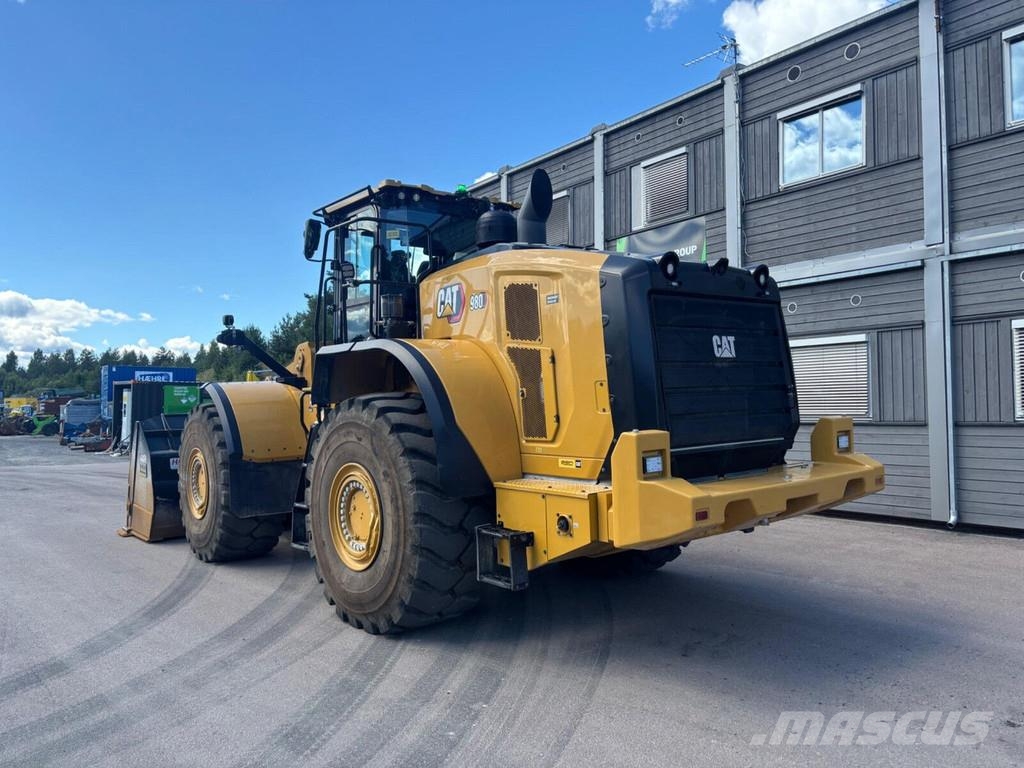 CAT 980 Iekrāvēji uz riteņiem